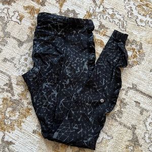 Lululemon speed tight star crushed legging size 6